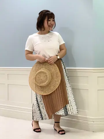 組曲 KATO コーディネート画像