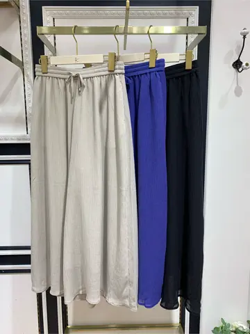 組曲 岡 コーディネート画像