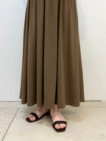 組曲 石井 コーディネート画像