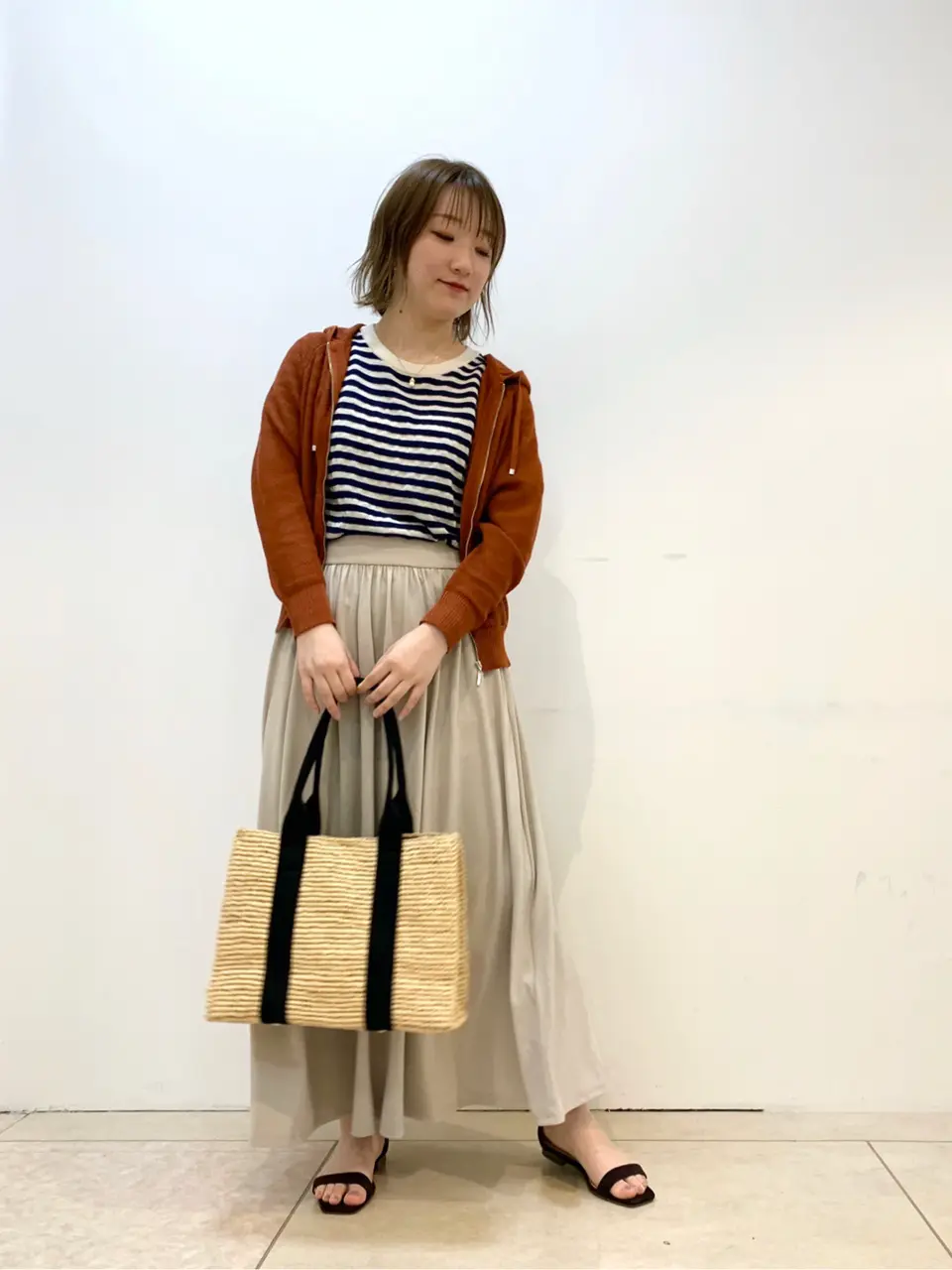 組曲 石井 コーディネート画像