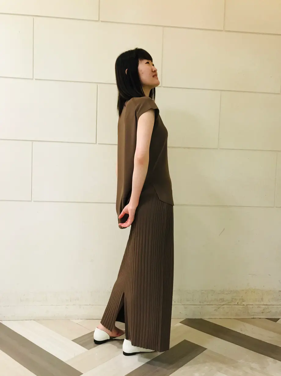 組曲 スタッフ コーディネート画像