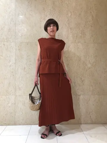 組曲 冨樫 コーディネート画像