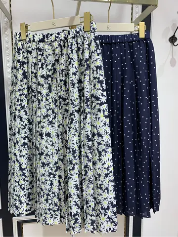 組曲 岡 コーディネート画像