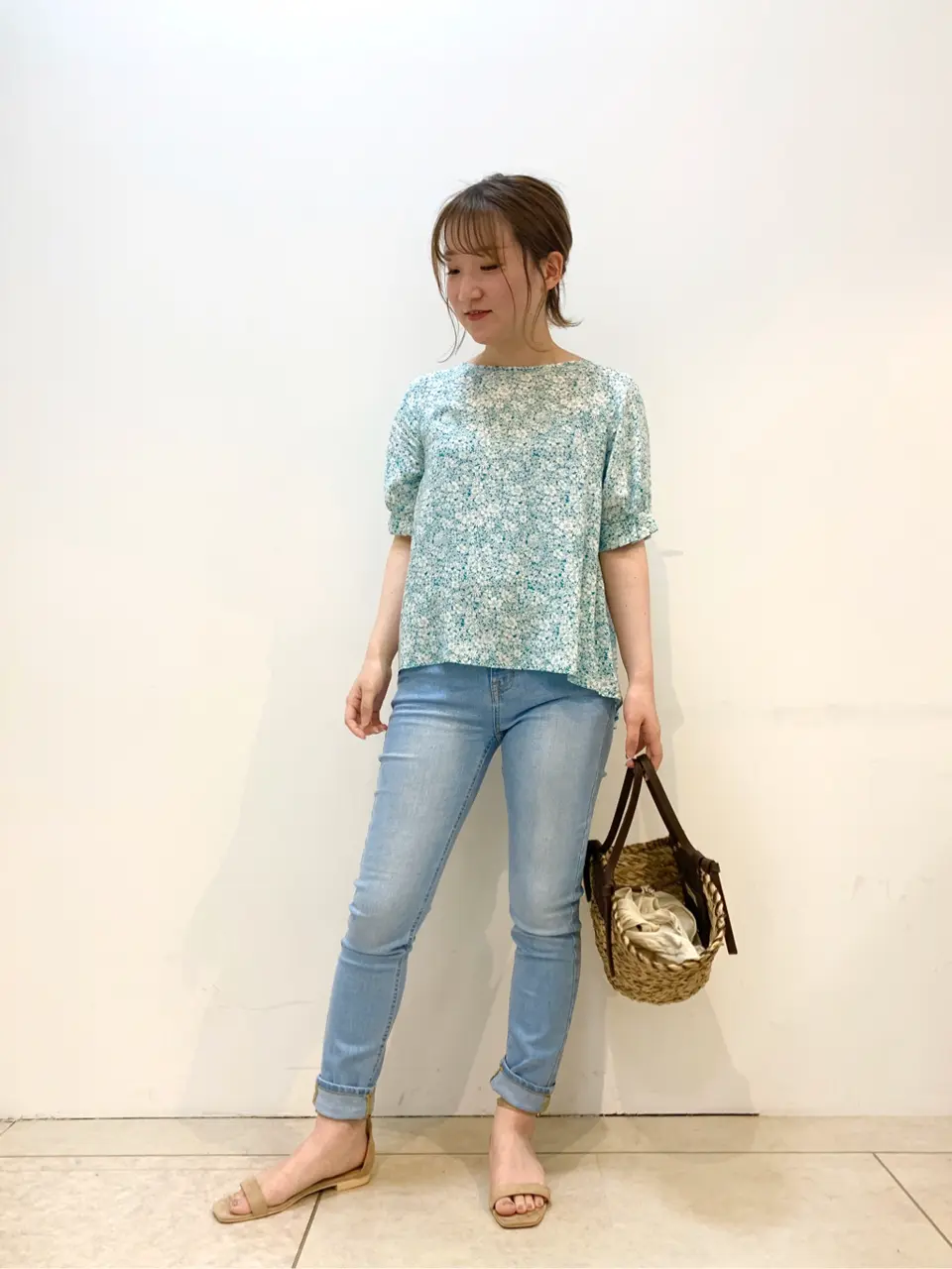 組曲 石井 コーディネート画像