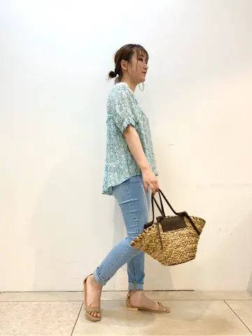 組曲 石井 コーディネート画像