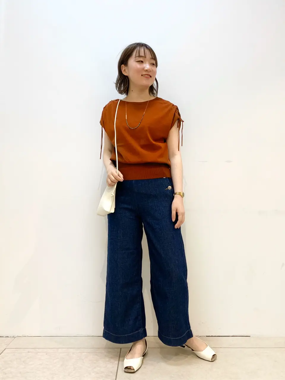 組曲 石井 コーディネート画像