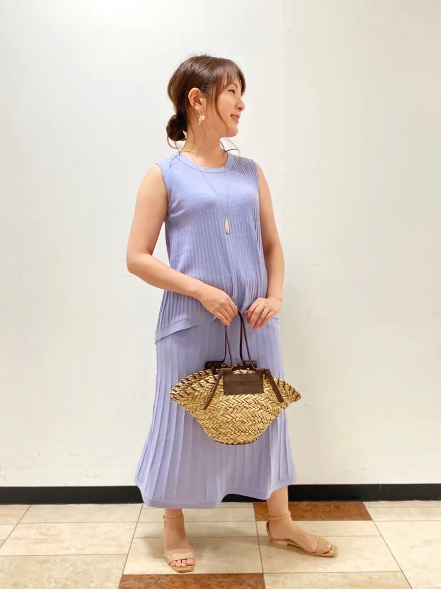 組曲 宮本 コーディネート画像