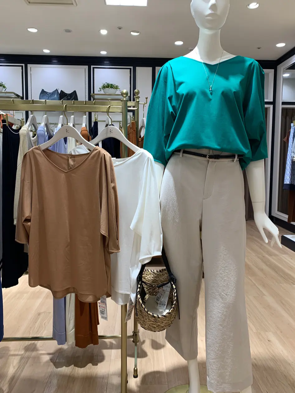 組曲 岡 コーディネート画像