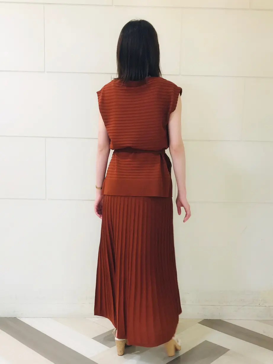 組曲 スタッフ コーディネート画像