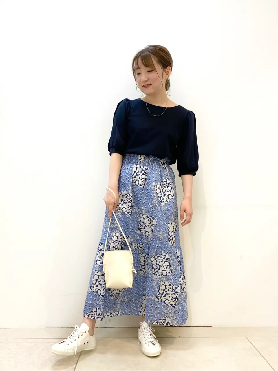 組曲 石井 コーディネート画像