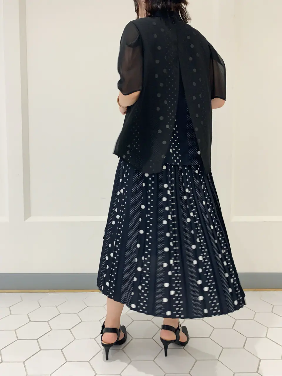 組曲 スタッフ コーディネート画像