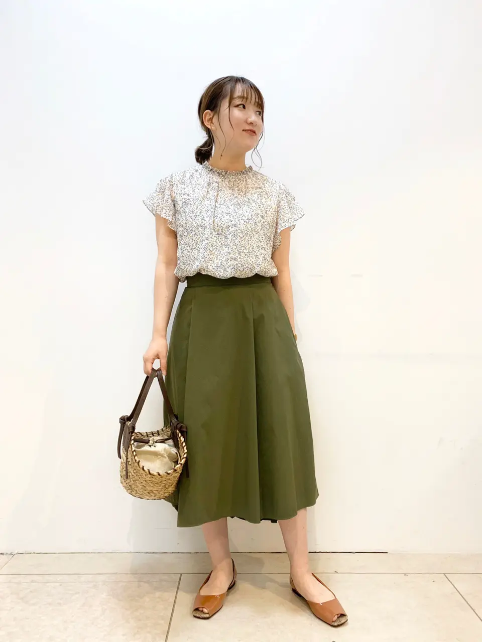 組曲 石井 コーディネート画像