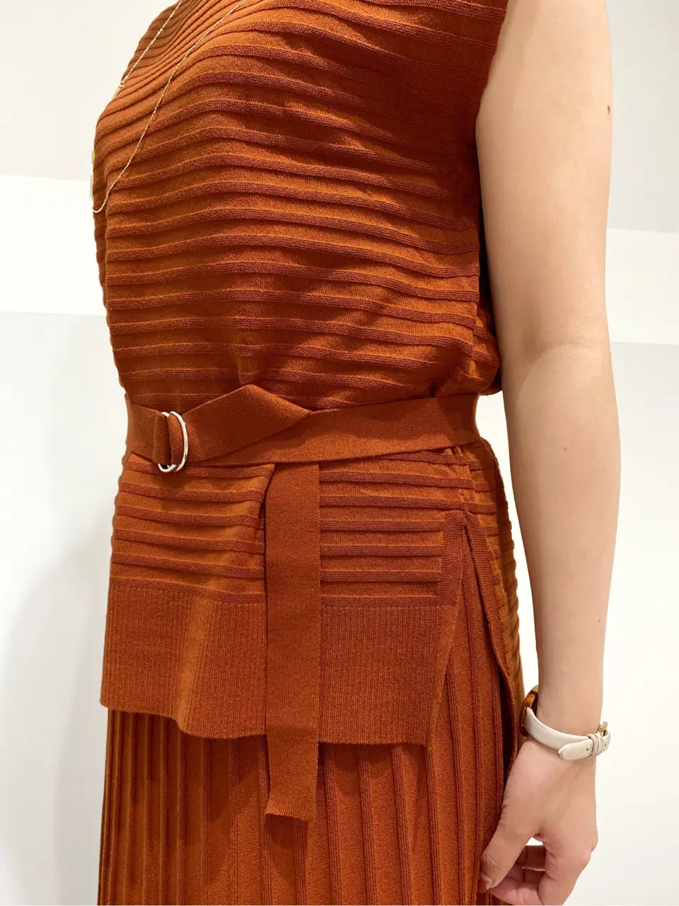 組曲 柿内 コーディネート画像