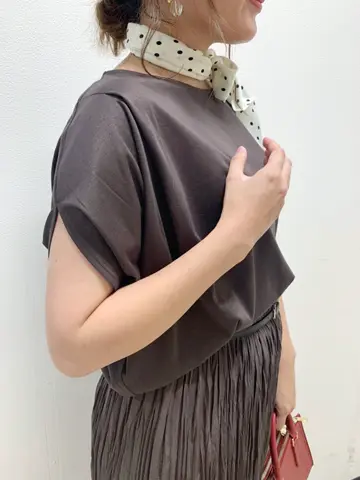 組曲 宮本 コーディネート画像