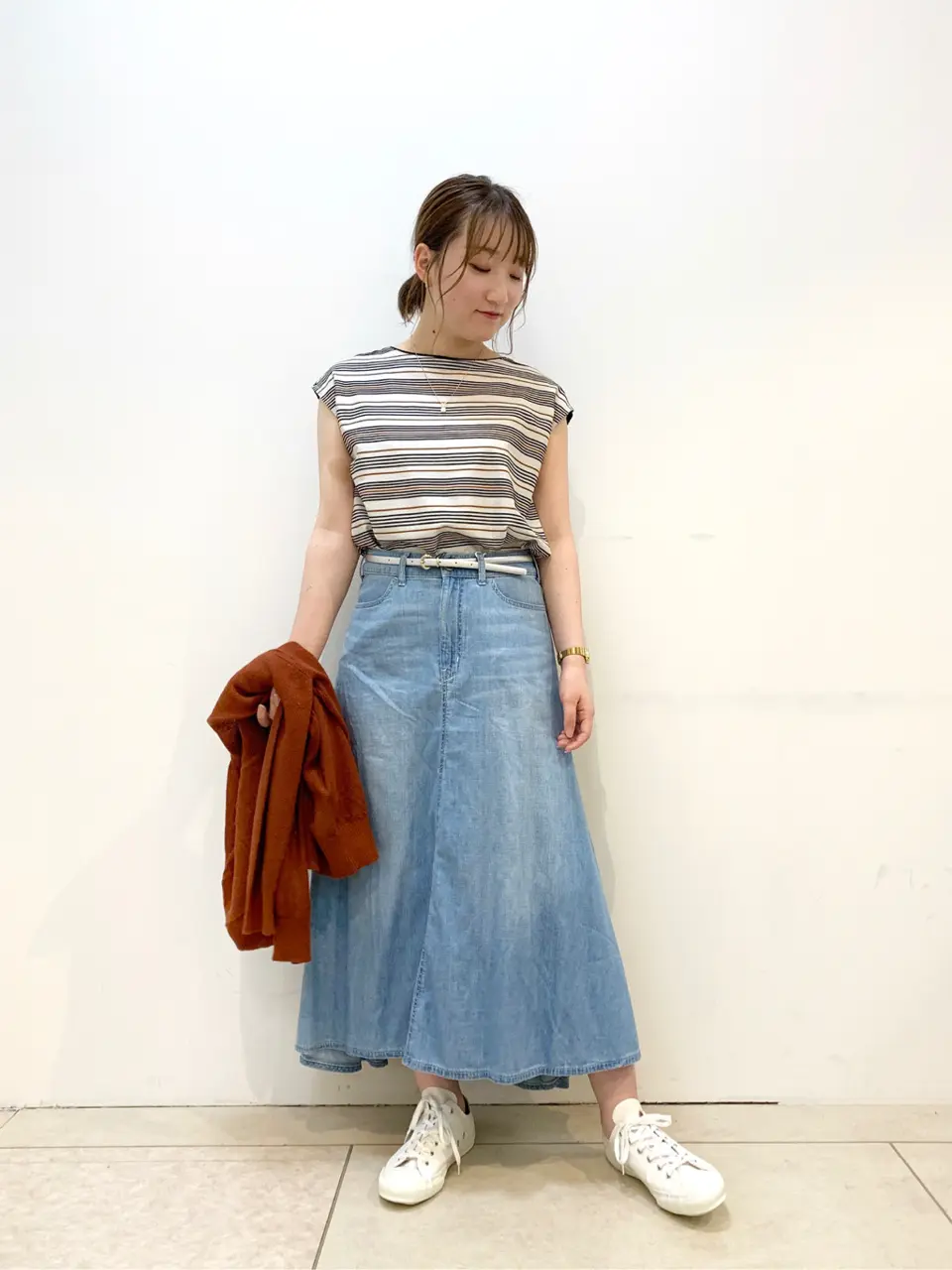 組曲 石井 コーディネート画像