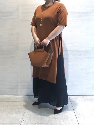 組曲 伊藤 コーディネート画像