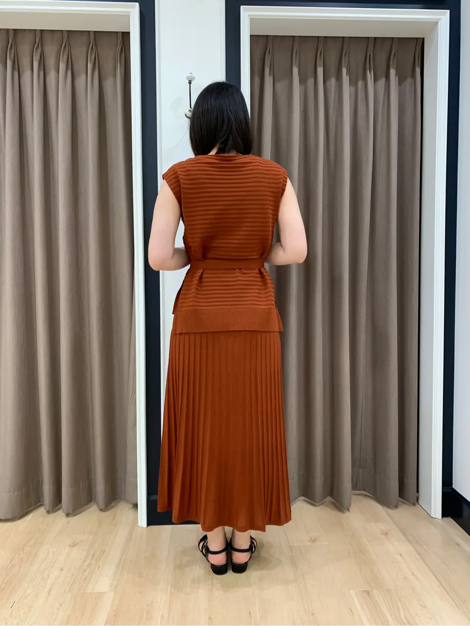 組曲 岡 コーディネート画像