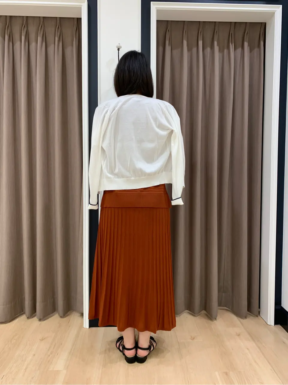 組曲 岡 コーディネート画像