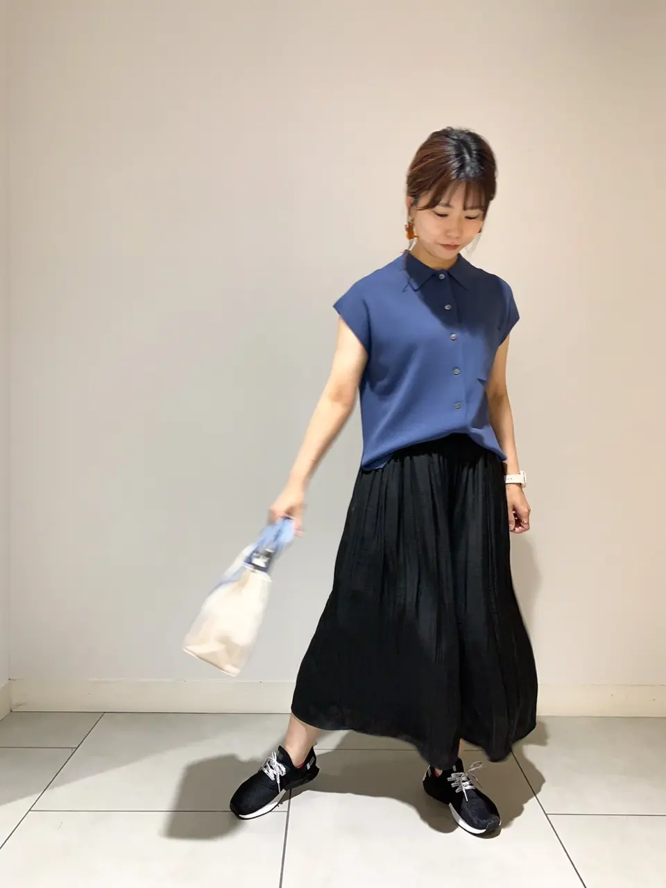 組曲 小林 コーディネート画像