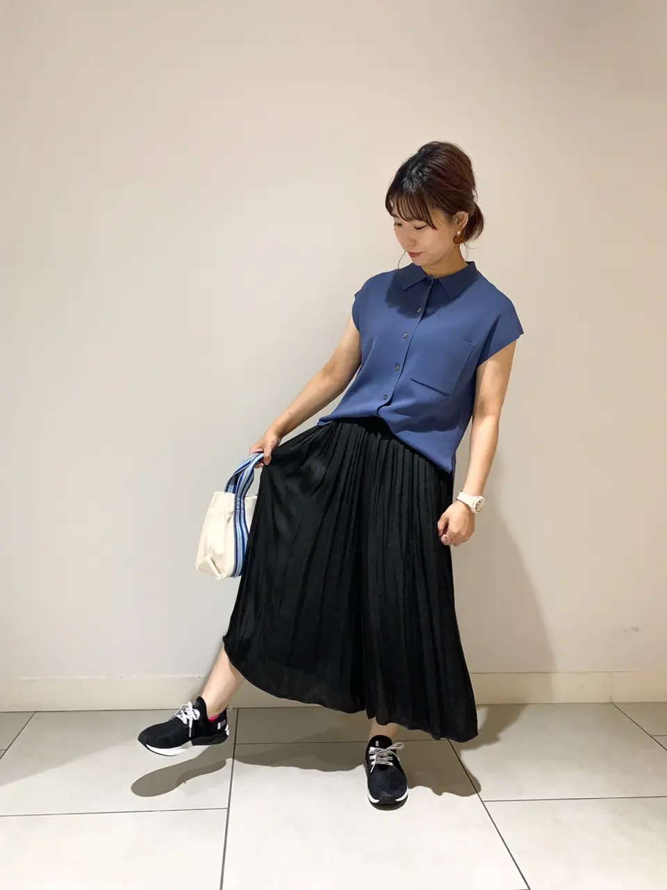 組曲 小林 コーディネート画像