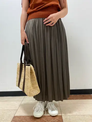 組曲 宮本 コーディネート画像