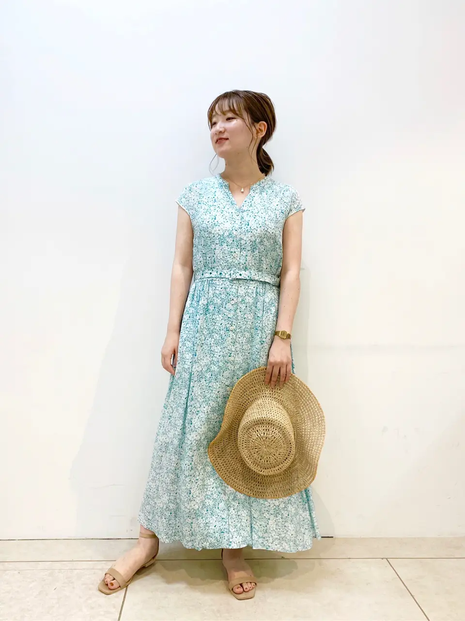 組曲 石井 コーディネート画像