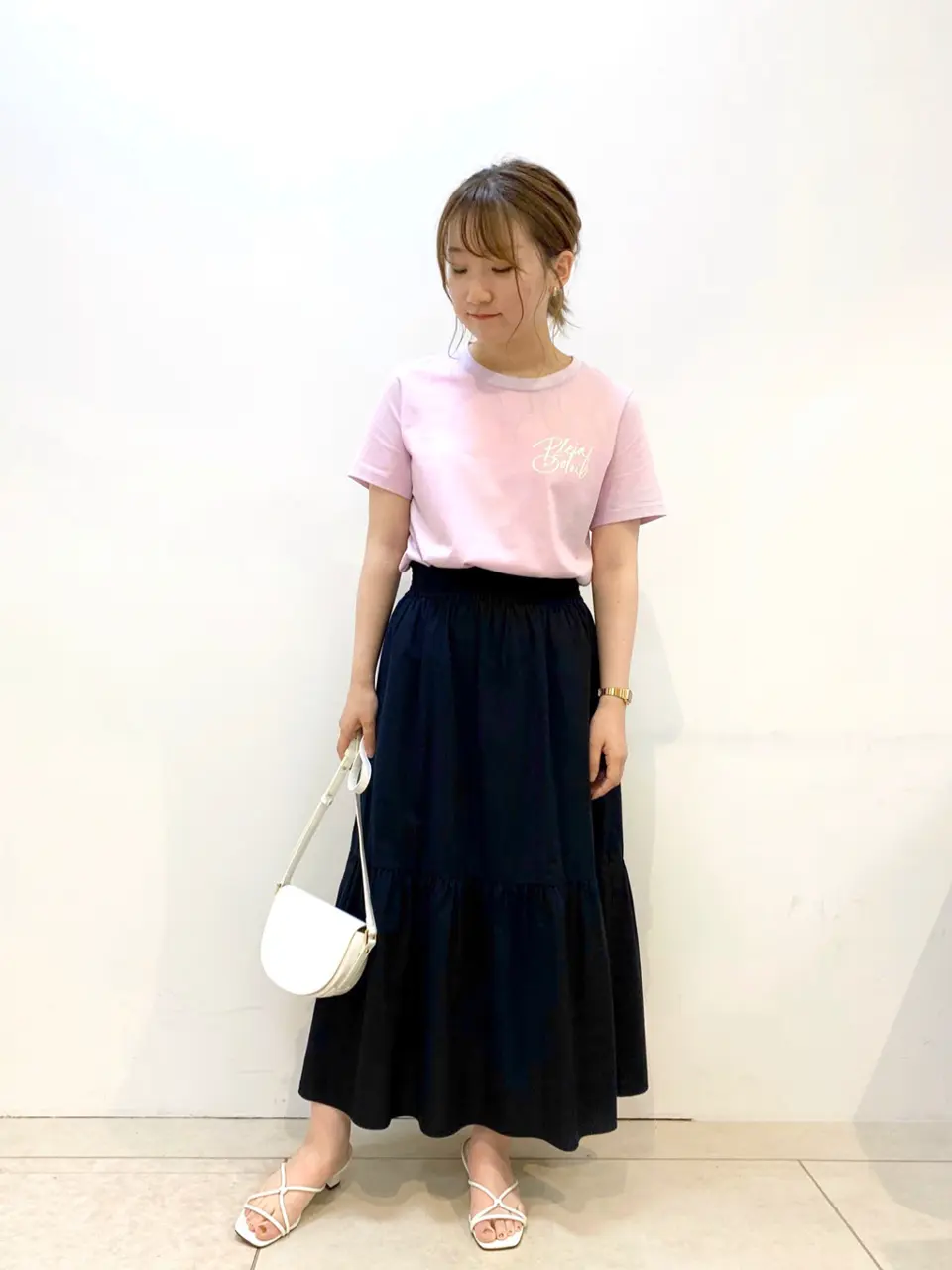 組曲 石井 コーディネート画像