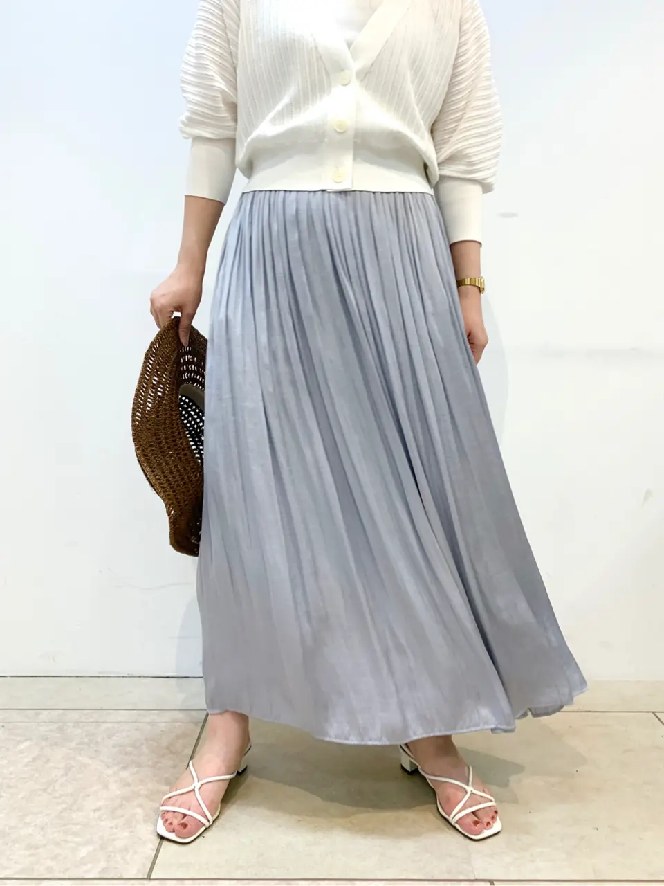 組曲 石井 コーディネート画像