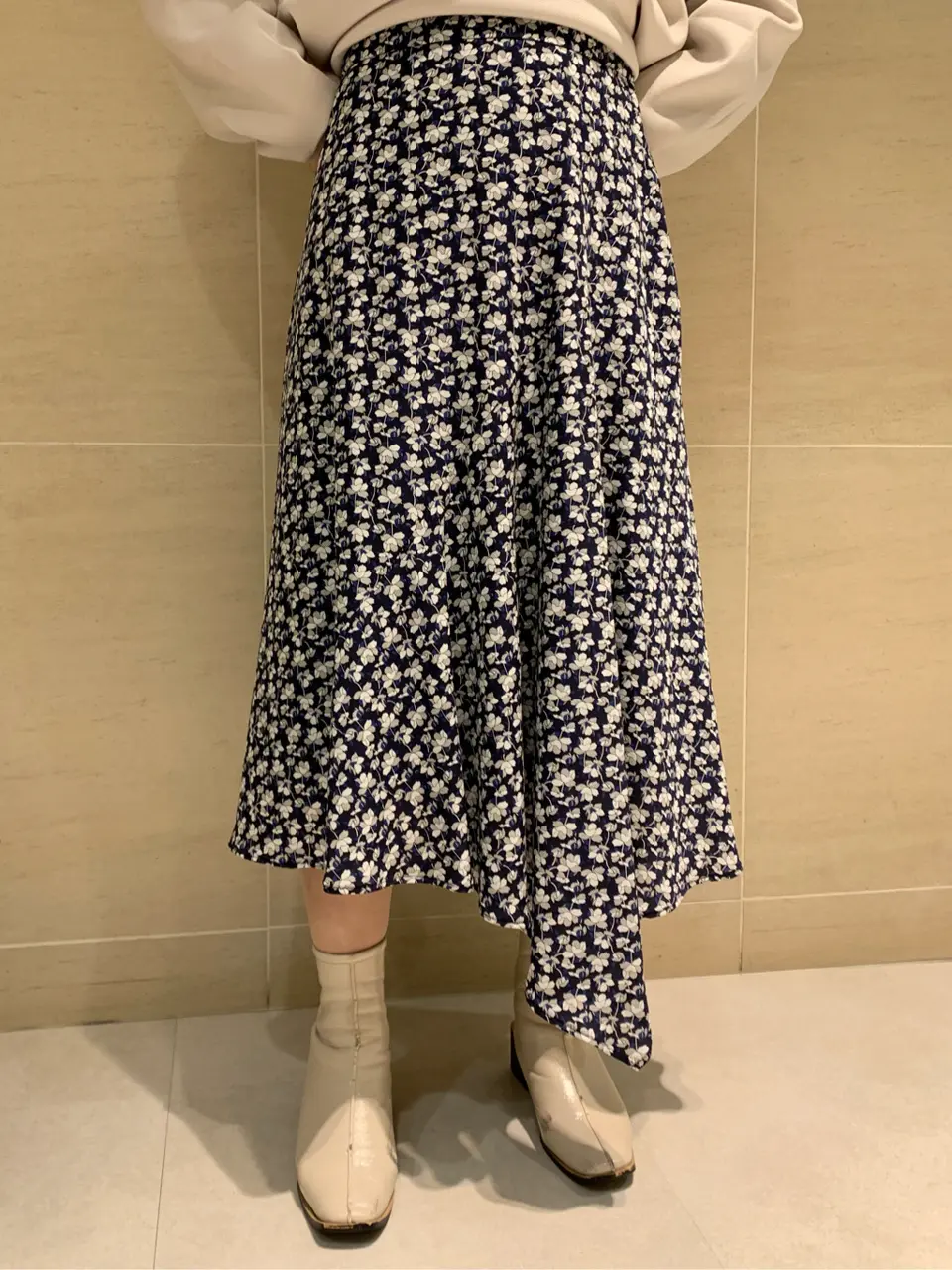 組曲 L 時本 コーディネート画像