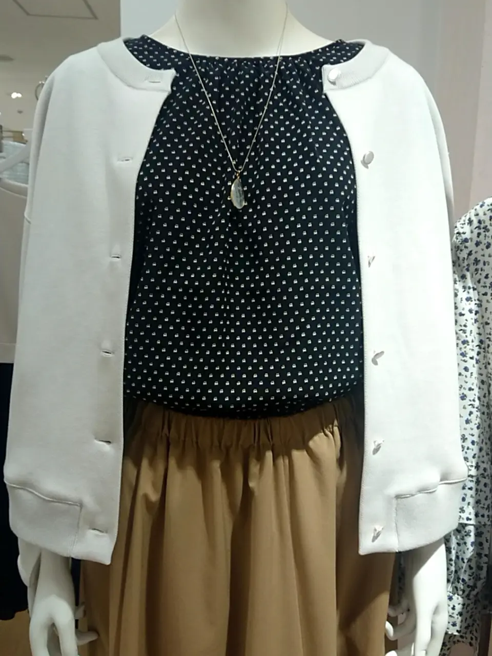 組曲 L 平良 コーディネート画像