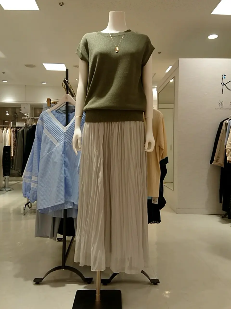 組曲 L 平良 コーディネート画像