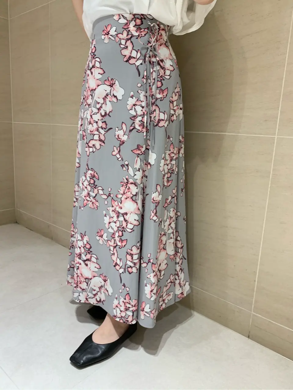 組曲 L 時本 コーディネート画像