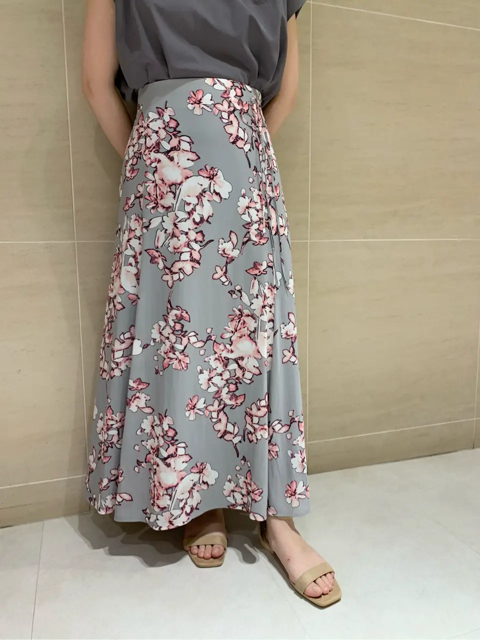 組曲 L 時本 コーディネート画像