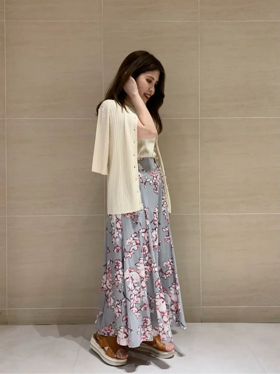 組曲 L 時本 コーディネート画像