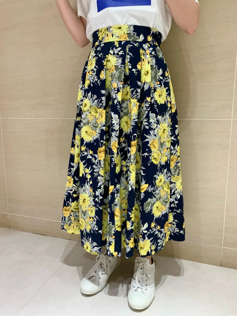 組曲 L 時本 コーディネート画像