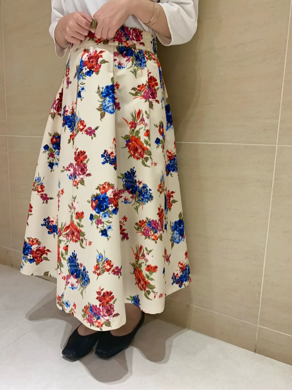 組曲 L 時本 コーディネート画像