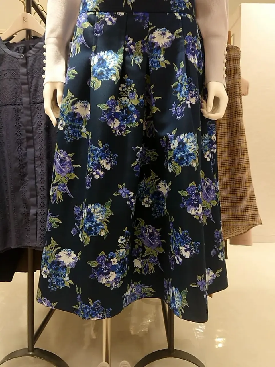 組曲 L 平良 コーディネート画像