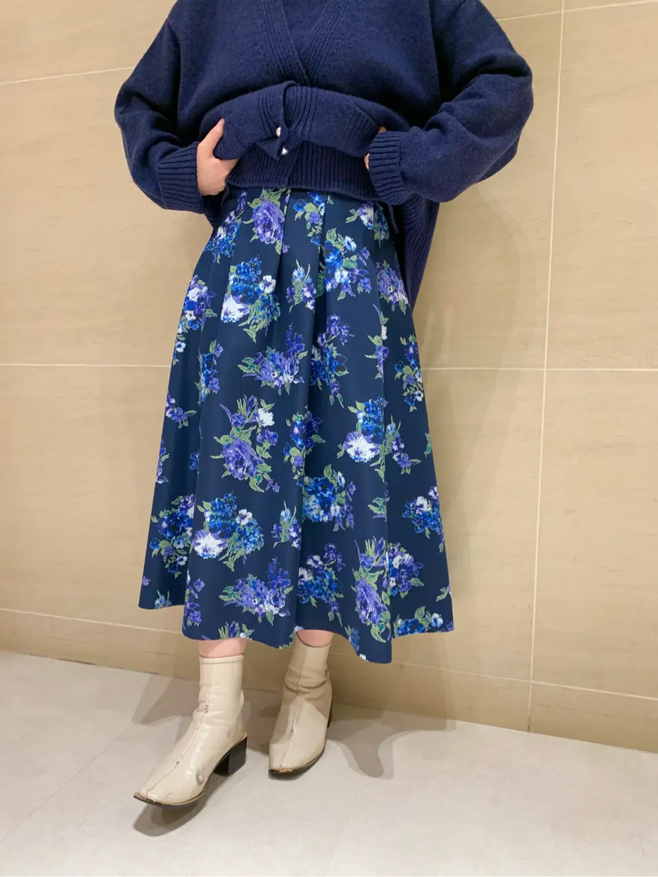 組曲 L 時本 コーディネート画像