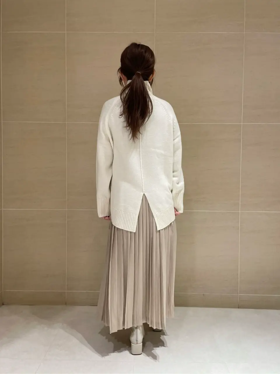 組曲 L 時本 コーディネート画像