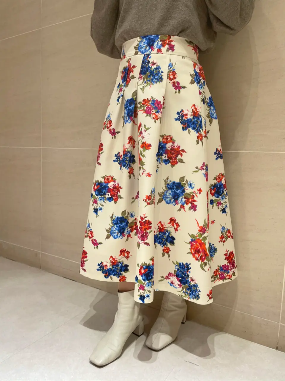 組曲 L 時本 コーディネート画像