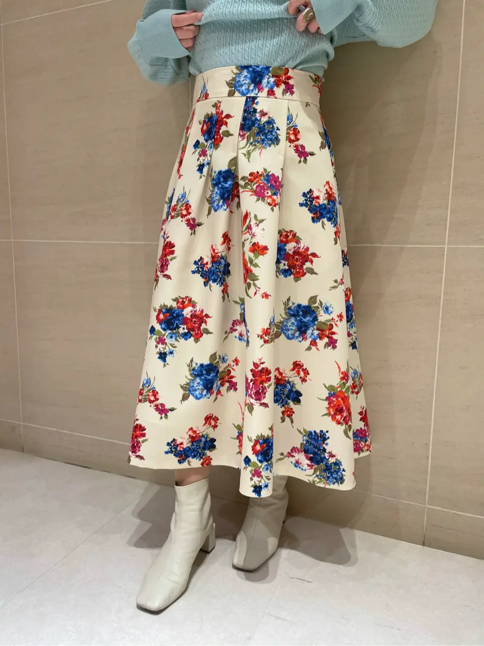 組曲 L 時本 コーディネート画像