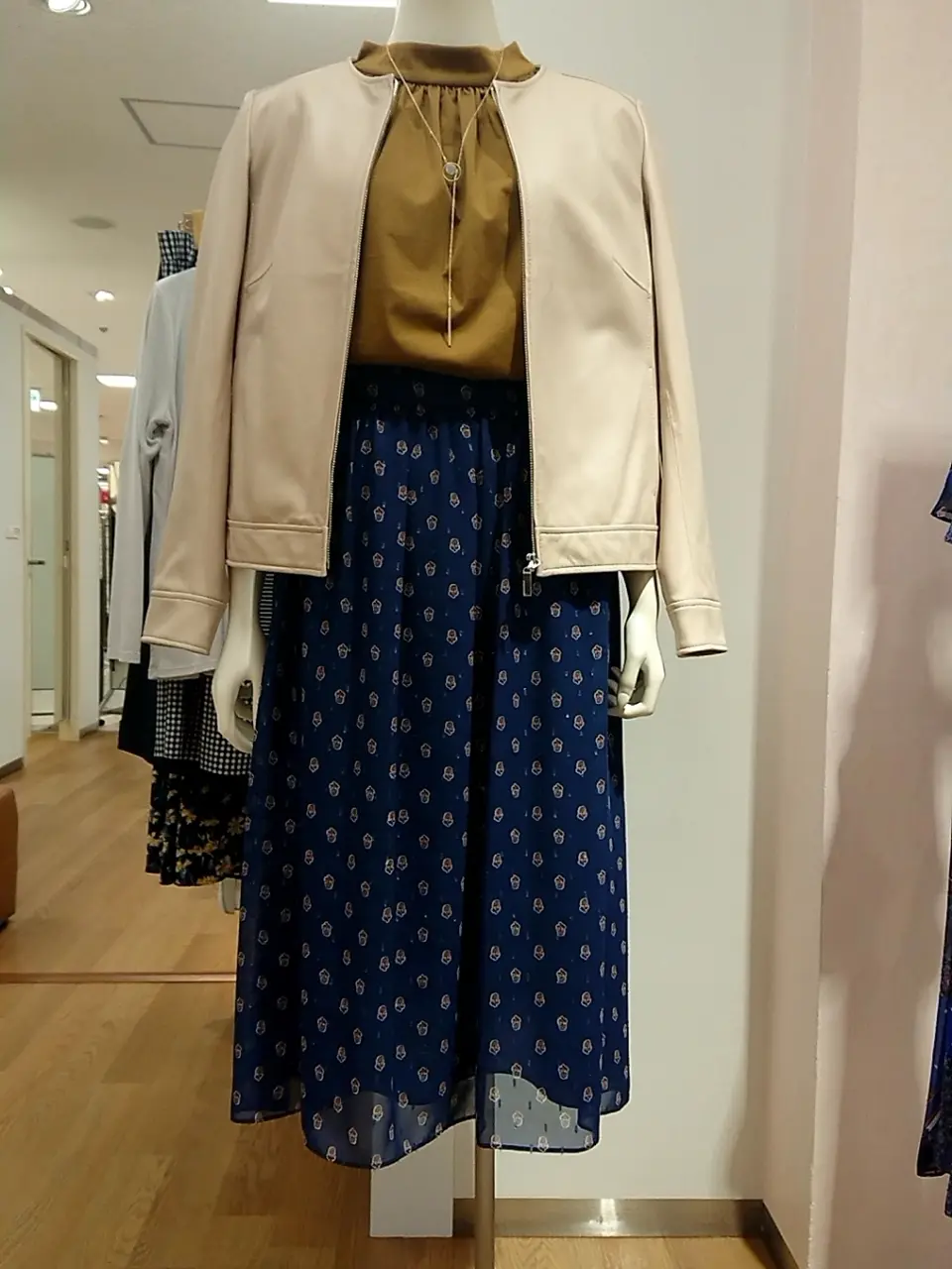 組曲 L 平良 コーディネート画像