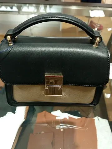 組曲 L 平良 コーディネート画像