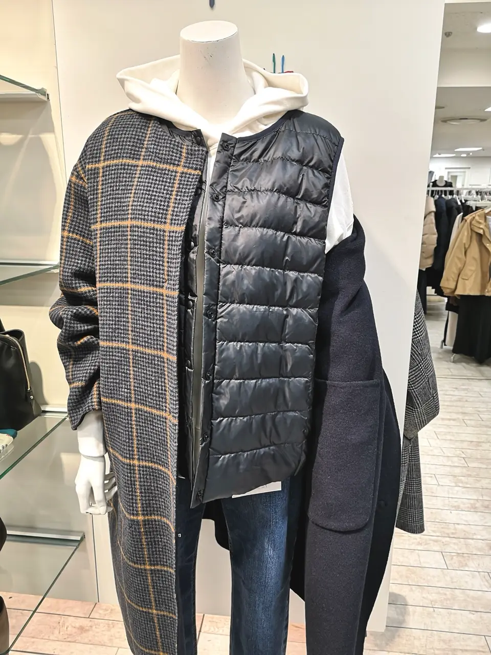 組曲 L スタッフ コーディネート画像