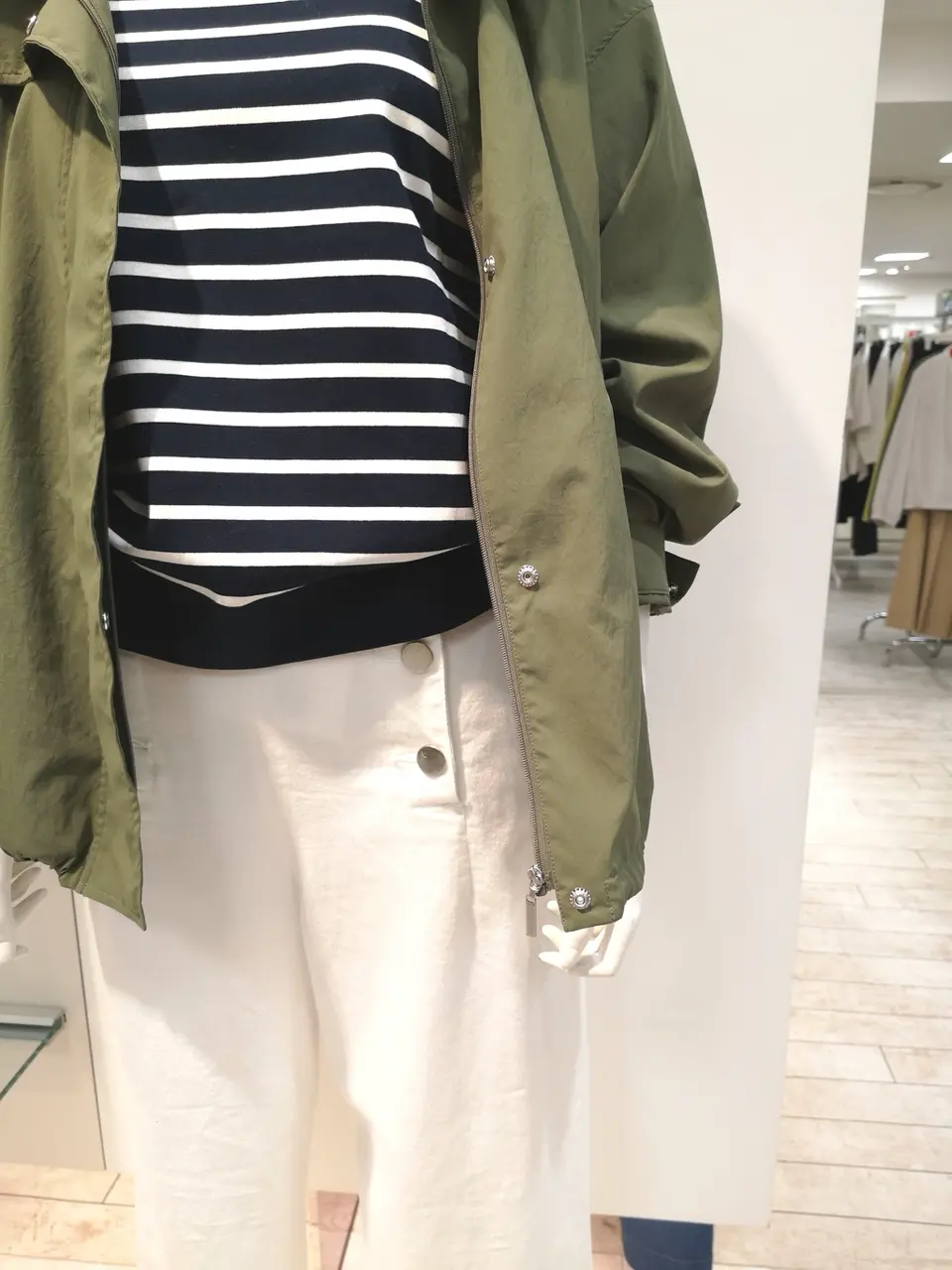 組曲 L スタッフ コーディネート画像