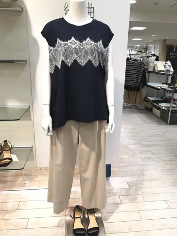 組曲 L スタッフ コーディネート画像