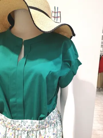 組曲 L スタッフ コーディネート画像