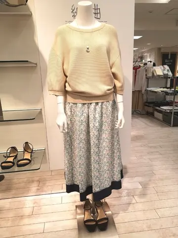 組曲 L スタッフ コーディネート画像