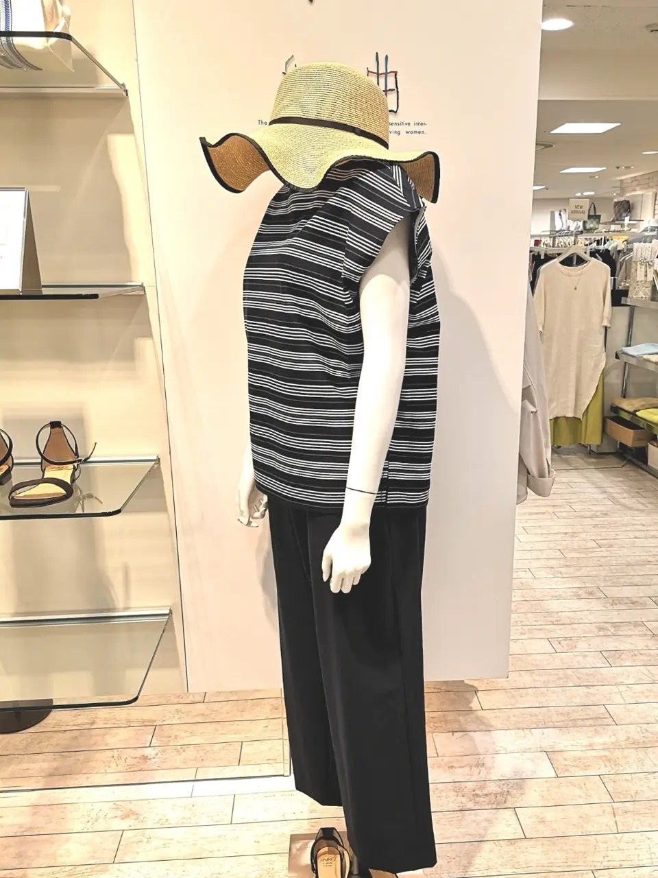 組曲 L スタッフ コーディネート画像