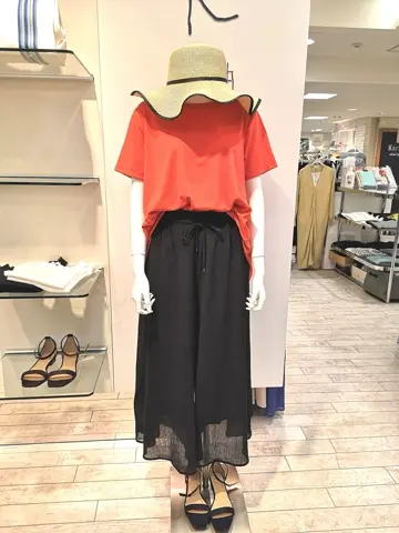 組曲 L スタッフ コーディネート画像